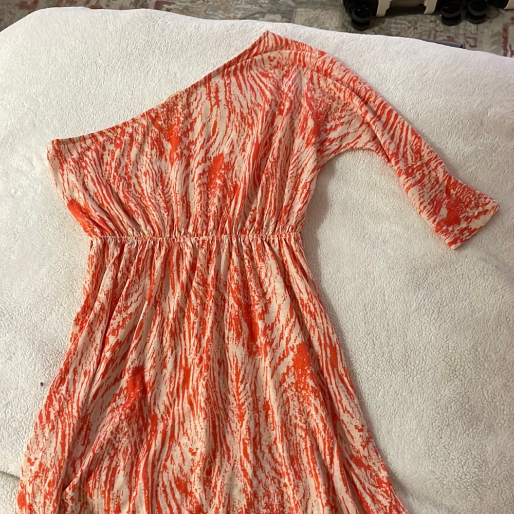Francesca’s One-Shoulder Dress
